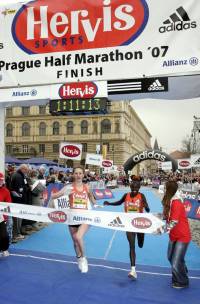 Carolin Kwambai crosses the finish line of the Prague Half Marathon