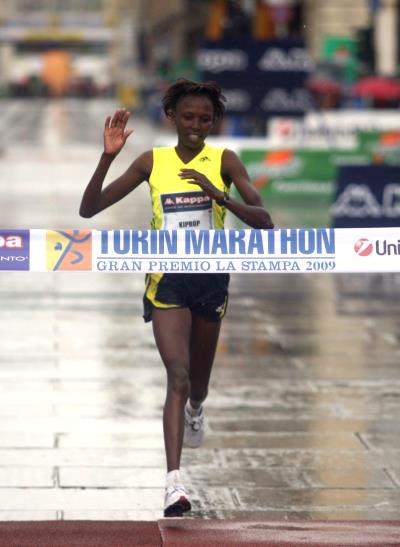 Agnes Kiprop winning the Turin Marathon in 2009