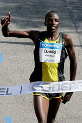 David Mandago wins in Hamburg