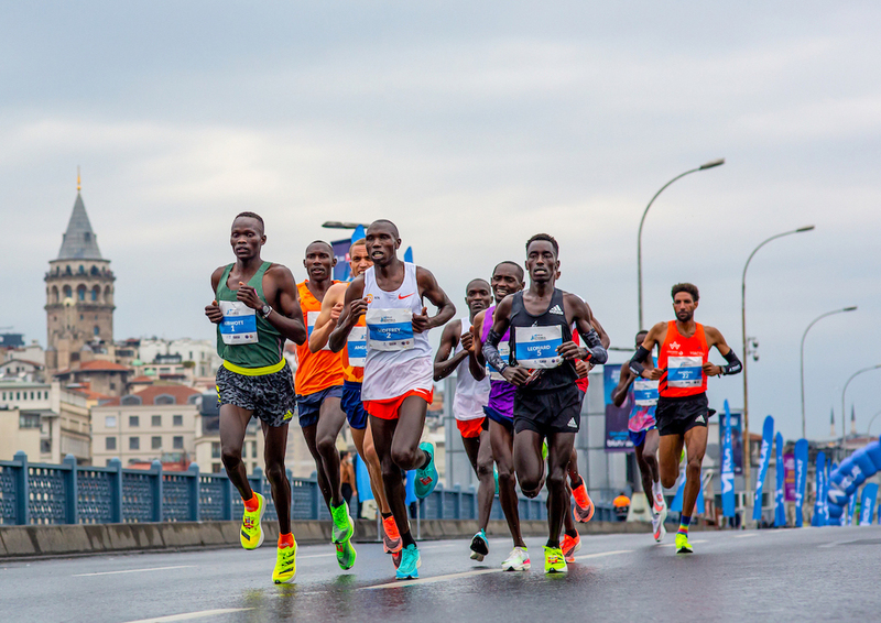 N kolay istanbul half marathon elite men s galata bridge