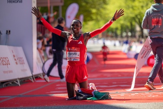 Marathon2025 michael strokosch 0154 kipruto