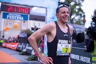Lukas hollaus %c2%a9salzburgmarathon theresamarka