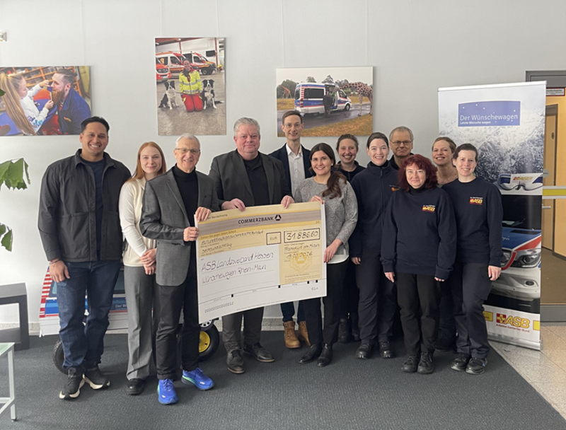 Mainova frankfurt marathon 2026 mfm spendenuebergabe 2026  03